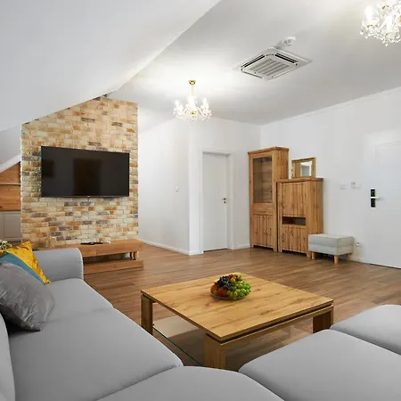 Rustyfox 4* Remetske Hamre