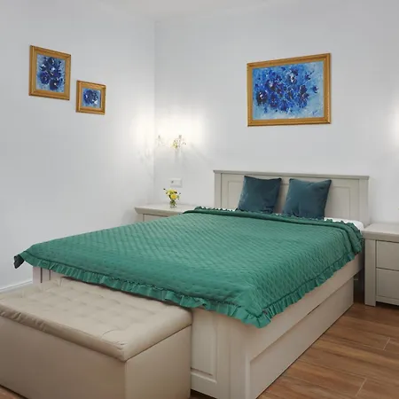 Rustyfox 4* Remetske Hamre